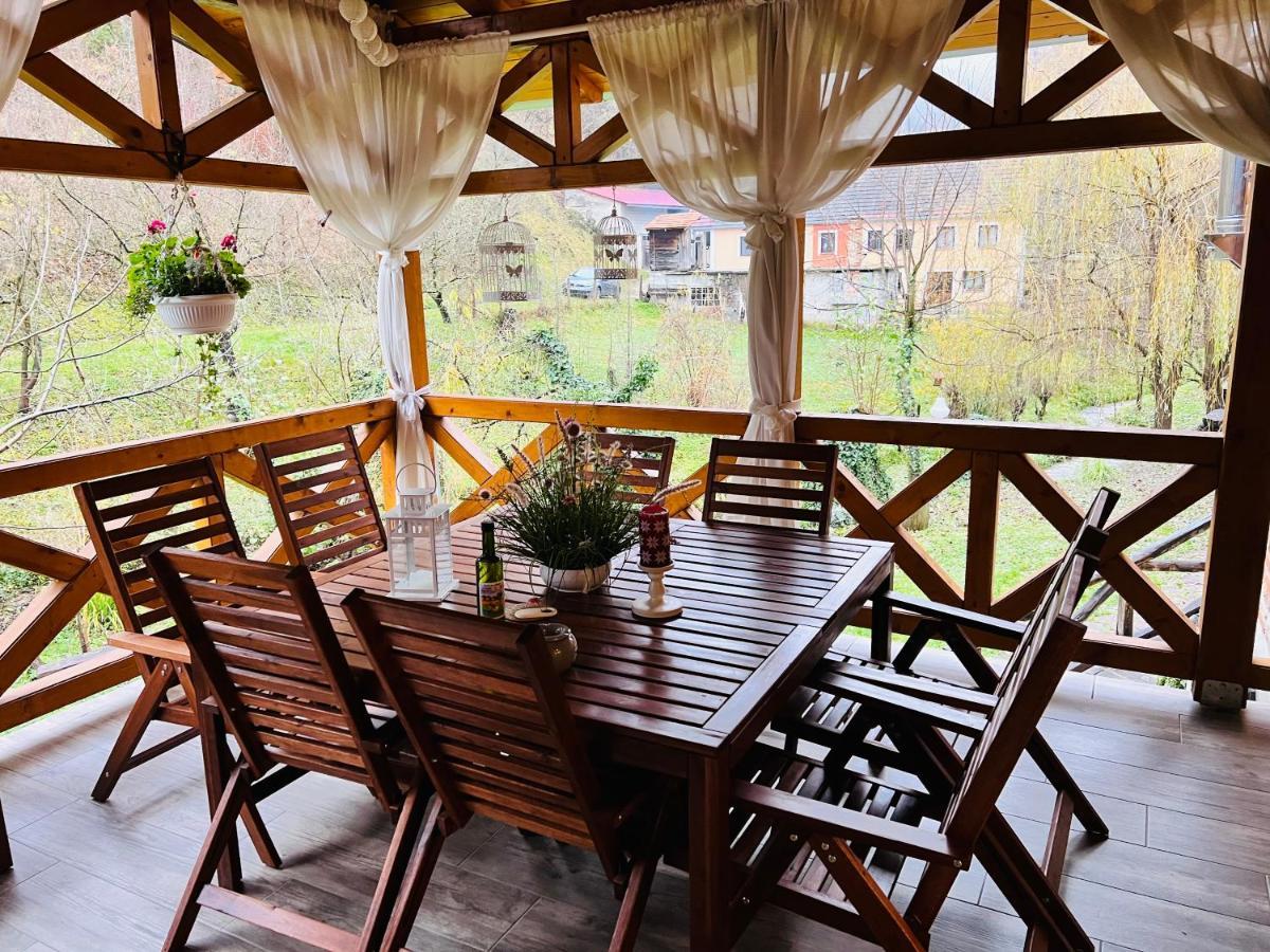 Kuca Za Odmor Carolija Villa ยาสเตรบาร์สโก ภายนอก รูปภาพ